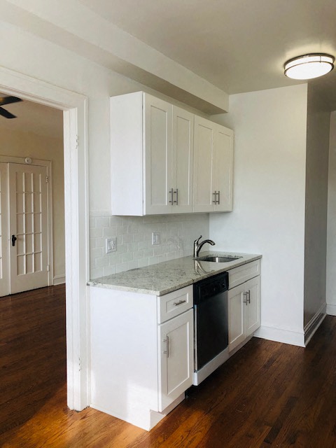 2605 Prairie / 1903 - 1911 Central Apartments